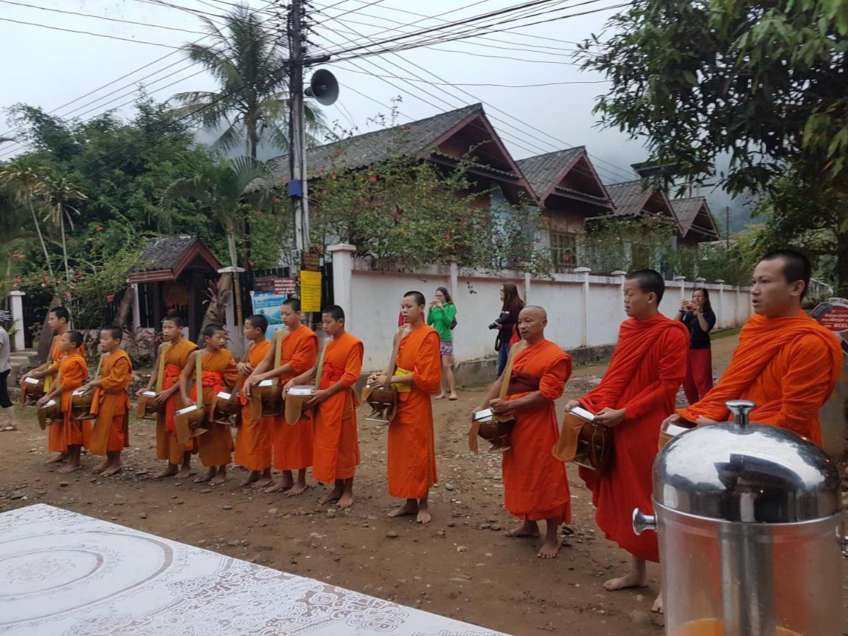 Lattanavongsa Guesthouse And Bungalows Muang Ngoi Esterno foto